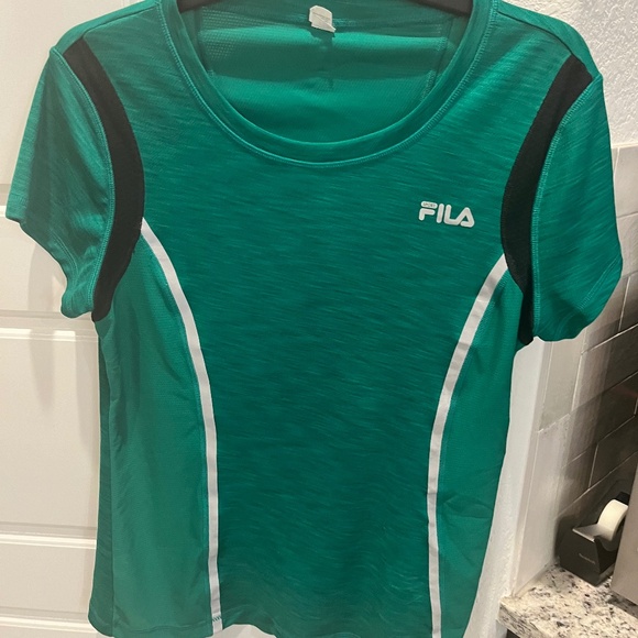 File Running Shirt - Picture 1 of 4